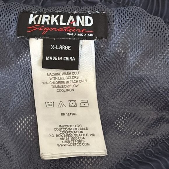 Kirkland Signature Mens X-Large Swim Shorts Polyester Blue Wave Pattern - Picture 2 of 7